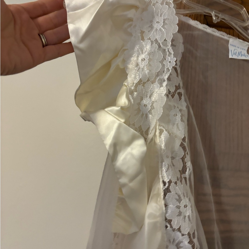 Vintage Val Moda Satin Lace Nightgown Peignoir Robe Sheer One Size Bridal GOrG - Picture 5 of 6